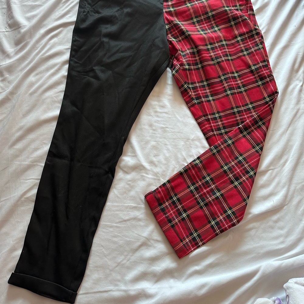 Hot Topic black and red pants